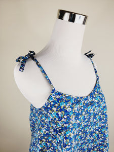 TANK TOP WITH ADJUSTABLE STRAPS