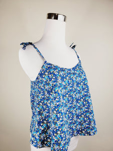 TANK TOP WITH ADJUSTABLE STRAPS