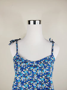 TANK TOP WITH ADJUSTABLE STRAPS